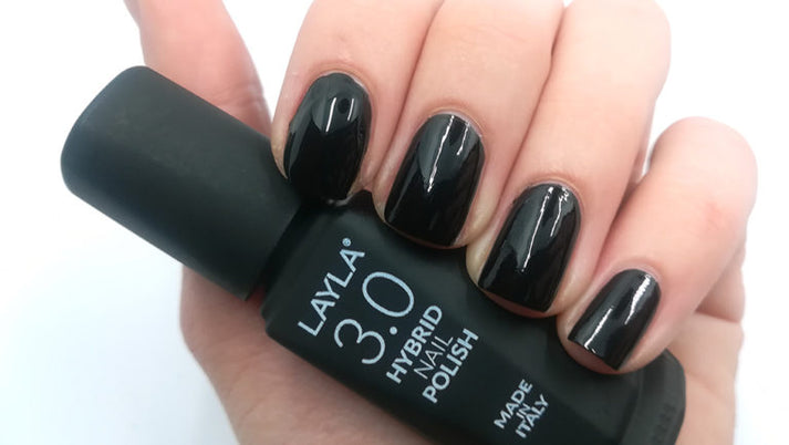 Layla Cosmetics 3.0 Hybrid Nail Polish N.18 Black Mirror - Lac de Unghii Clasic