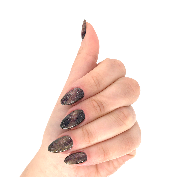 Layla Cosmetics Cat Eye Gel Polish N.4 Lazy - Oja Semipermanenta Efect Cat Eye