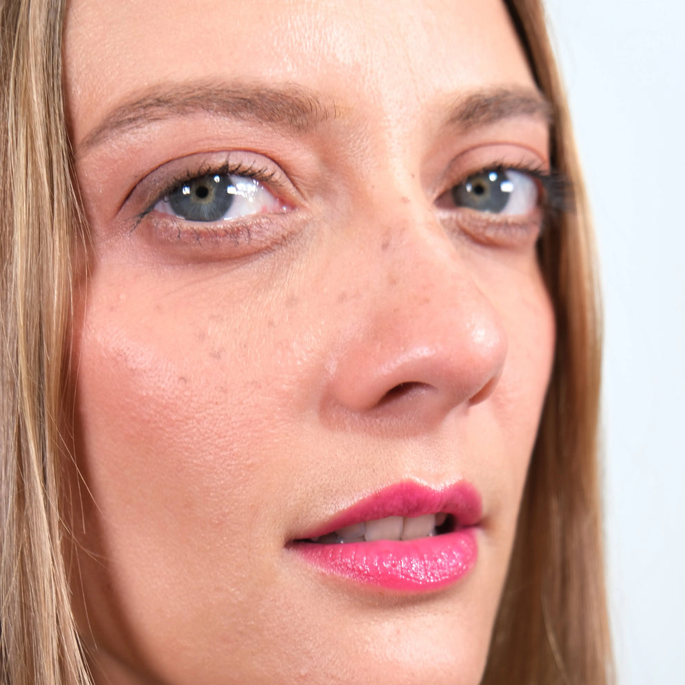Layla Cosmetics It's Pink - Luciu de Buze Transformator si Hidratant