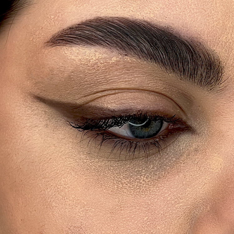 Layla Cosmetics Eye Liner Pencil Lunga Durata Marrone - Creion Contur Ochi Maro