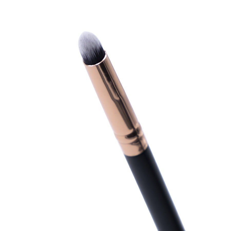 Layla Cosmetics Hybrid Dot Blender E115