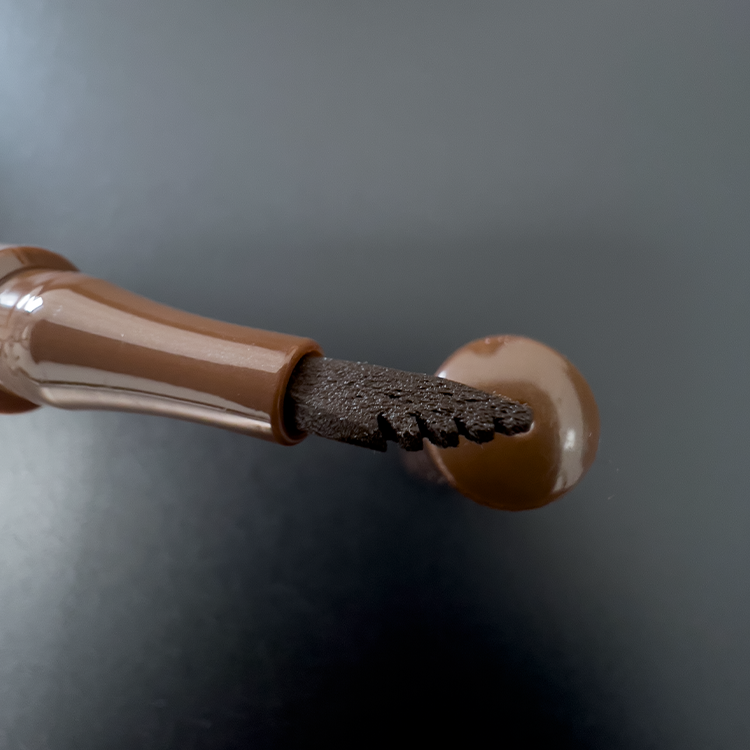 Layla Cosmetics And Now…Brow No 3 - Stilou pentru Conturarea Sprancene