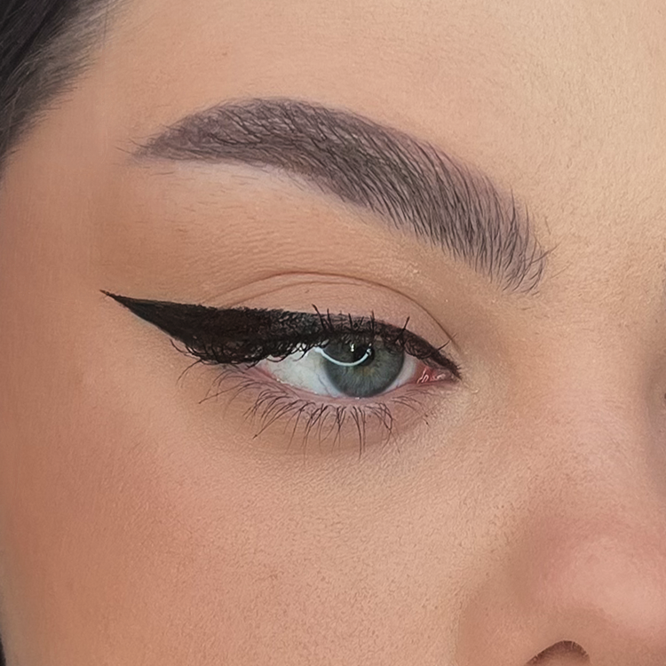 Layla Cosmetics My Best Eyeliner No 1 - Creion Contur Ochi