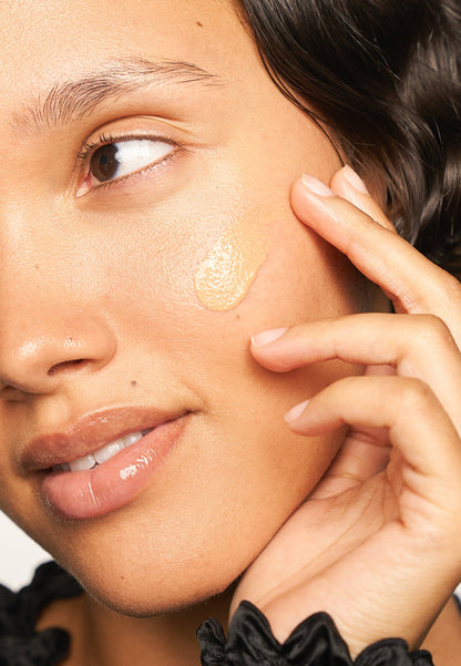 Layla Cosmetics Aquatouch Vitamin C Infused Foundation N. 4 – Fond de Ten Anti-Imbatranire