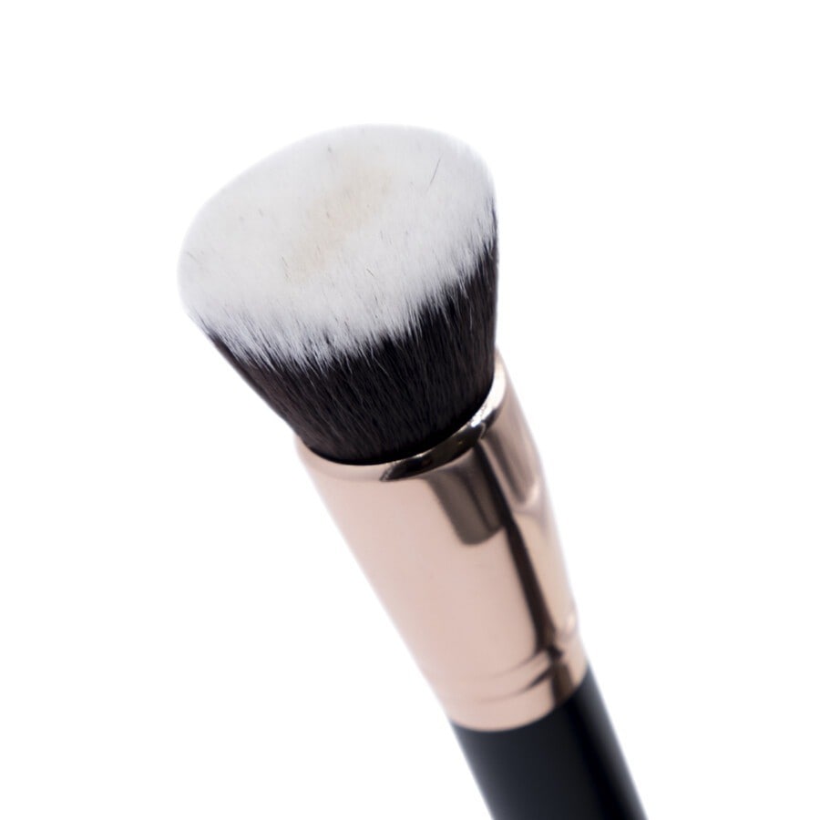 Layla Cosmetics Hybrid Face Buffer F104  - Pensula pentru Fond de Ten