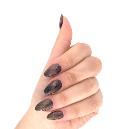 Layla Cosmetics Cat Eye Gel Polish N.4 Lazy - Oja Semipermanenta Efect Cat Eye