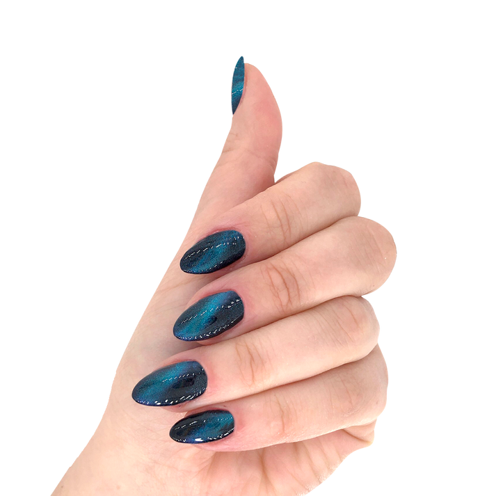 Layla Cosmetics Cat Eye Gel Polish N.6 Selfish - Oja Semipermanenta Efect Cat Eye