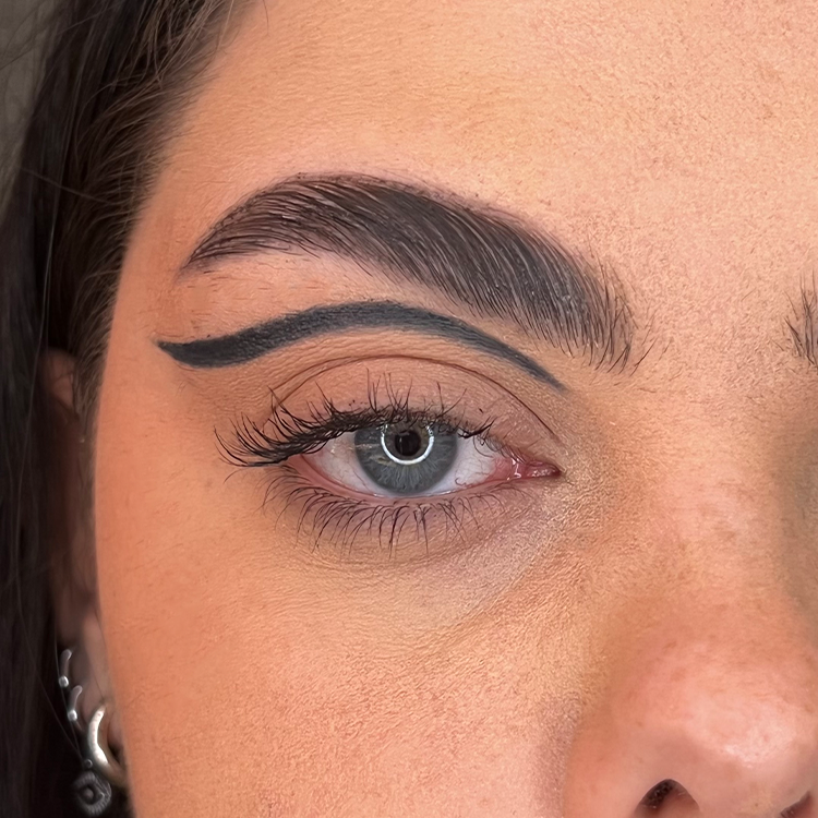 Layla Cosmetics Microeyeliner Intracigliare No 1 - Creion Contur Ochi Ultra Subtire