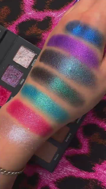 Layla Cosmetics You Are A Rarity - Paleta Farduri Ochi Profesionala